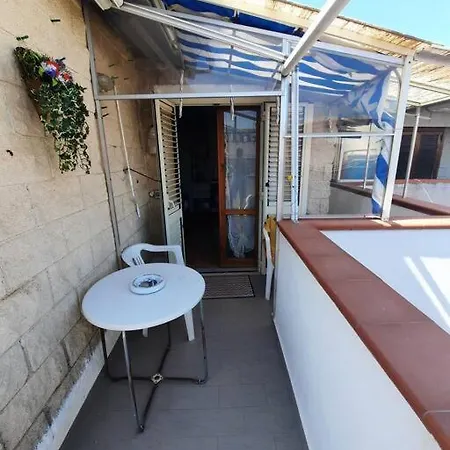 Cozy Apartment, Perfect Location! Scalea